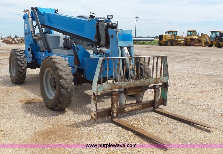 image for item AE9042 2006 Genie GTH-842 telehandler