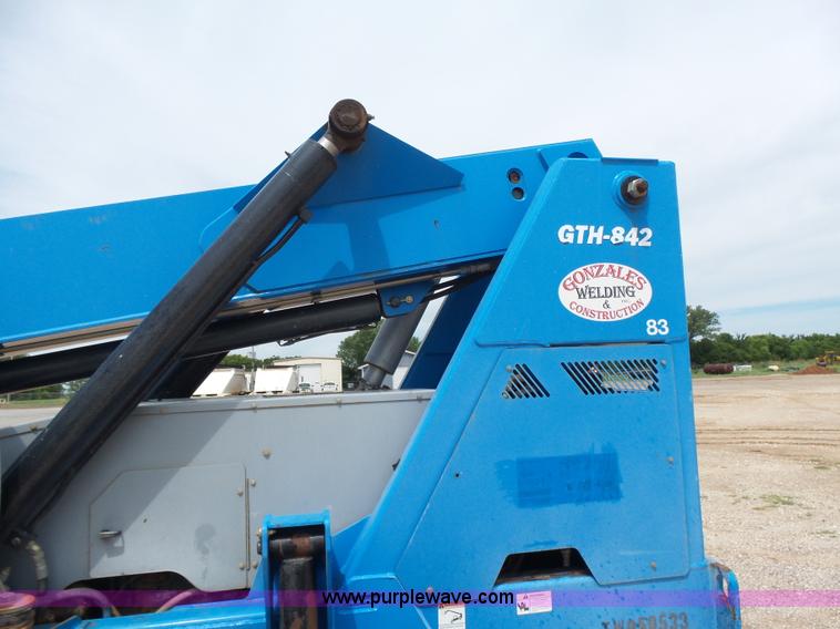 image for item AE9042 2006 Genie GTH-842 telehandler