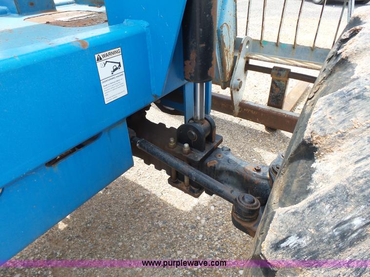 image for item AE9042 2006 Genie GTH-842 telehandler