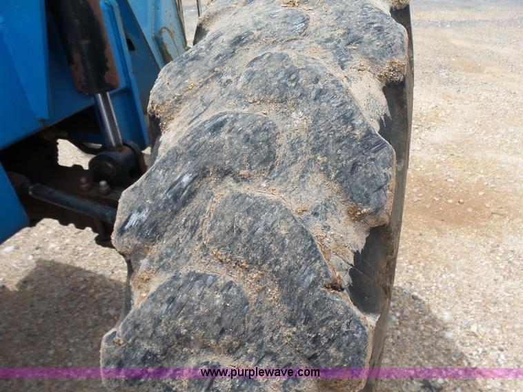 image for item AE9042 2006 Genie GTH-842 telehandler