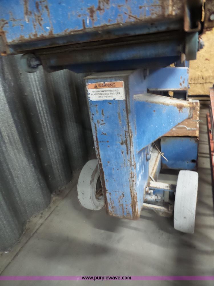 image for item AG9180 Up Right SL20 scissor lift