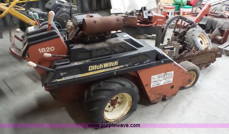 image for item AG9181 (2) Ditch Witch 1820 trenchers
