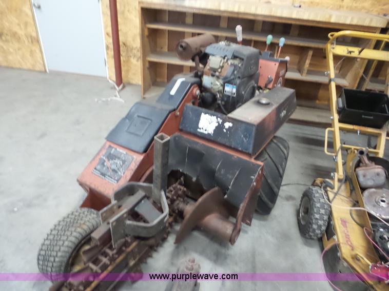 image for item AG9181 (2) Ditch Witch 1820 trenchers