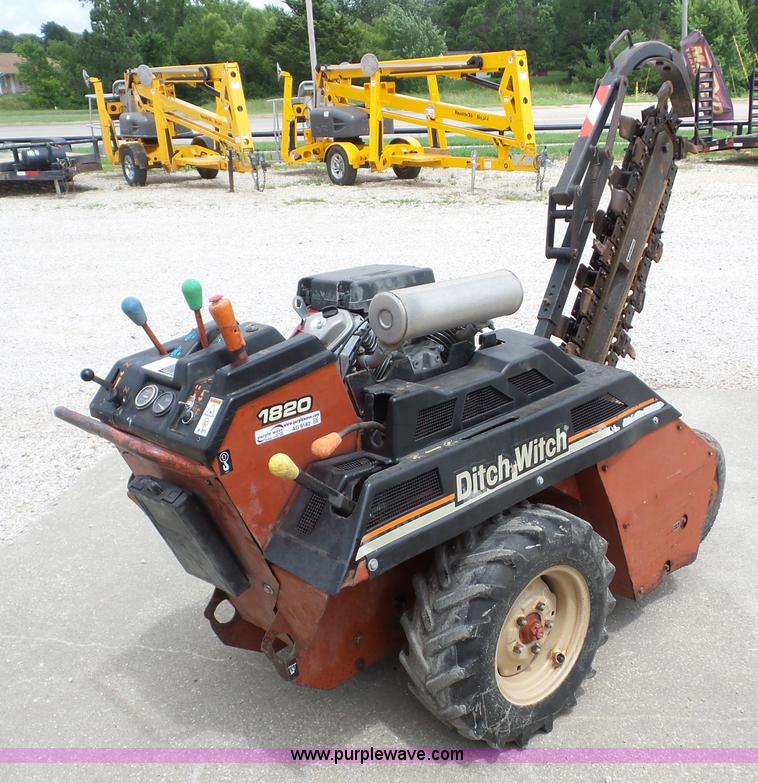 image for item AG9182 1997 Ditch Witch 1820HF trencher