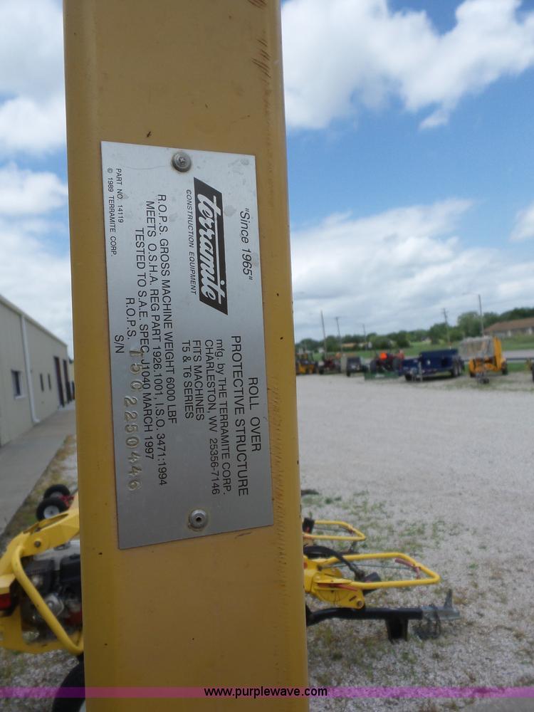 image for item AG9183 Terramite T5C backhoe