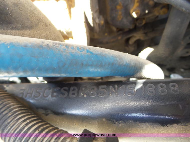 image for item AG9216 2005 International 9200i semi truck