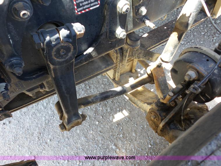 image for item AG9217 2010 Mack CHU613 semi truck