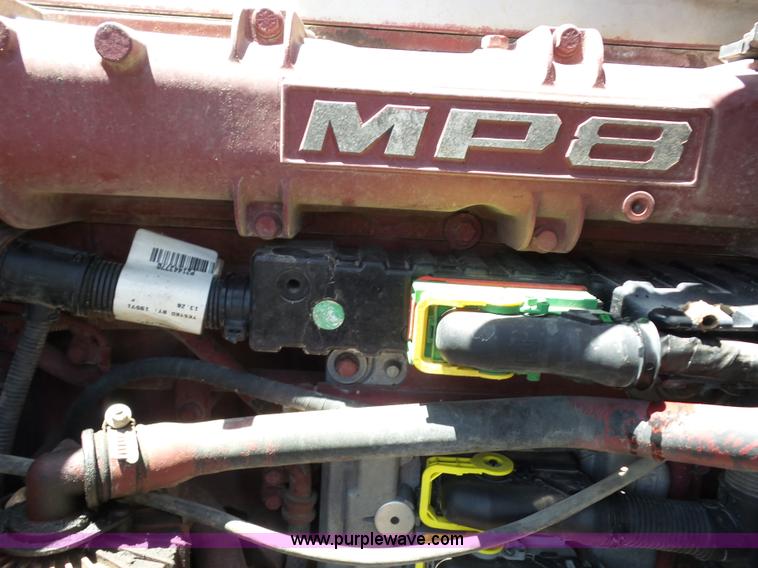 image for item AG9217 2010 Mack CHU613 semi truck