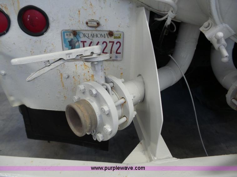 image for item AG9218 2005 Lely 80BBL vacuum bed