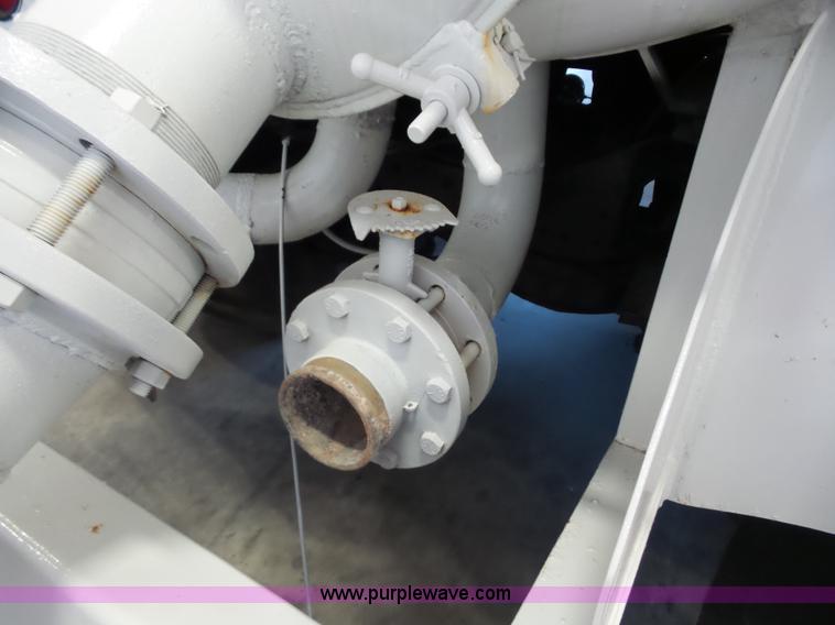 image for item AG9218 2005 Lely 80BBL vacuum bed