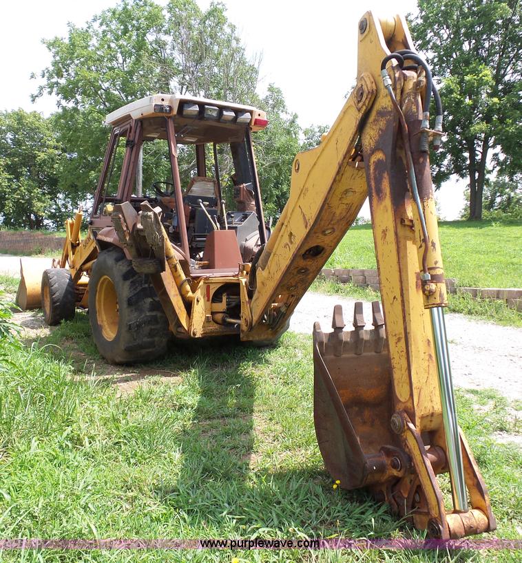 image for item AV9917 1990 Case 580K backhoe