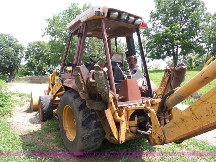 image for item AV9917 1990 Case 580K backhoe
