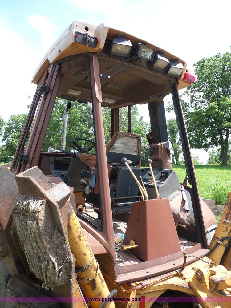 image for item AV9917 1990 Case 580K backhoe