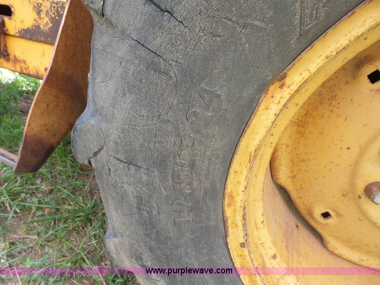 image for item AV9917 1990 Case 580K backhoe