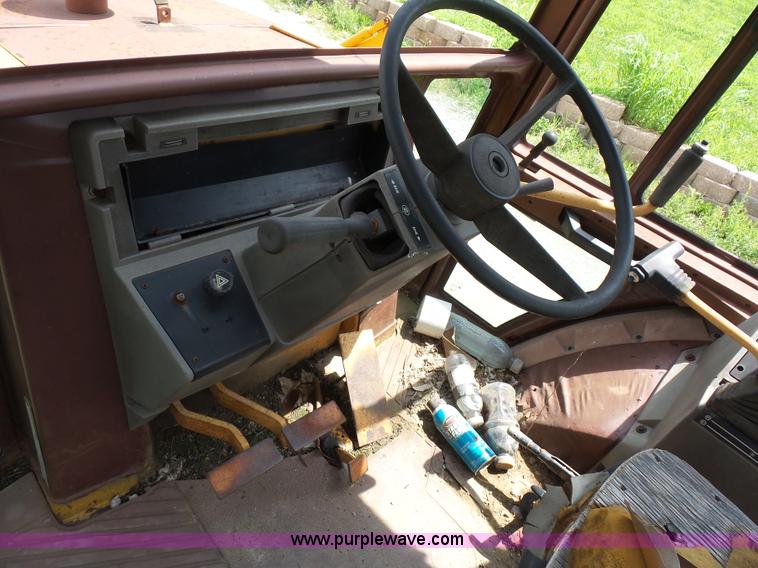 image for item AV9917 1990 Case 580K backhoe