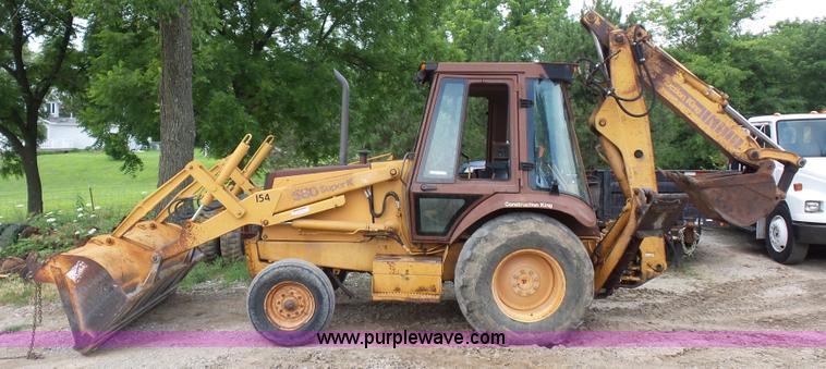 image for item AV9932 Case 580 Super K backhoe