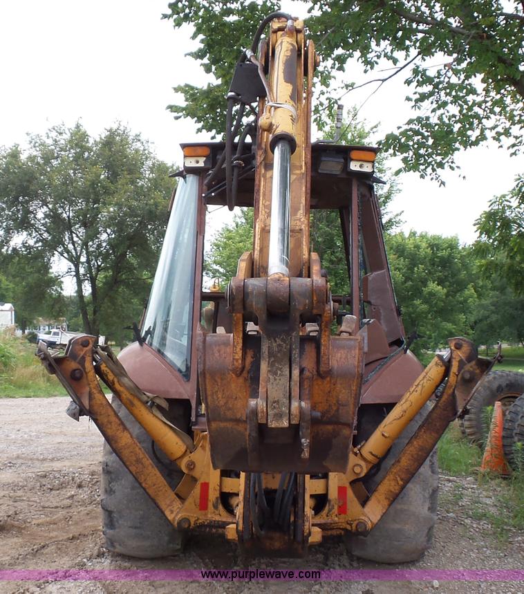 image for item AV9932 Case 580 Super K backhoe
