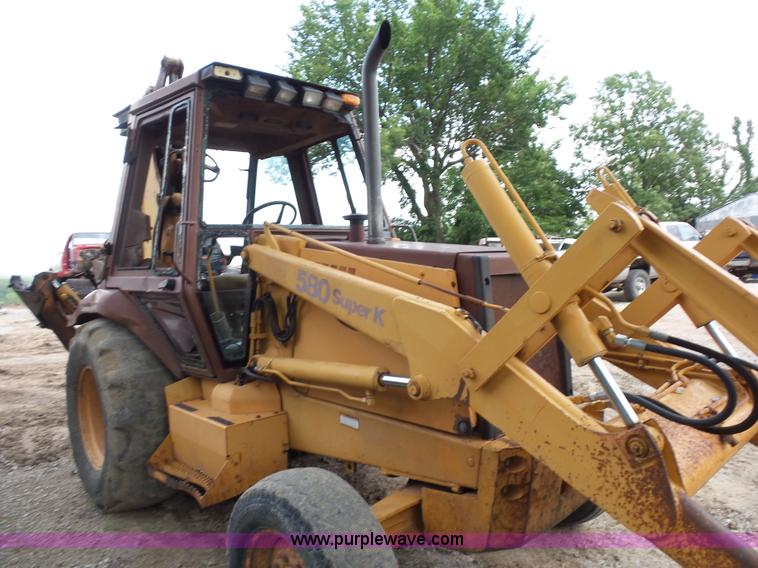 image for item AV9932 Case 580 Super K backhoe