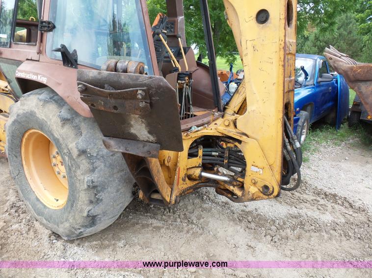 image for item AV9932 Case 580 Super K backhoe
