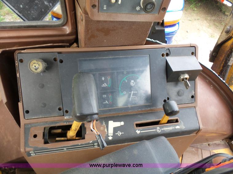 image for item AV9932 Case 580 Super K backhoe