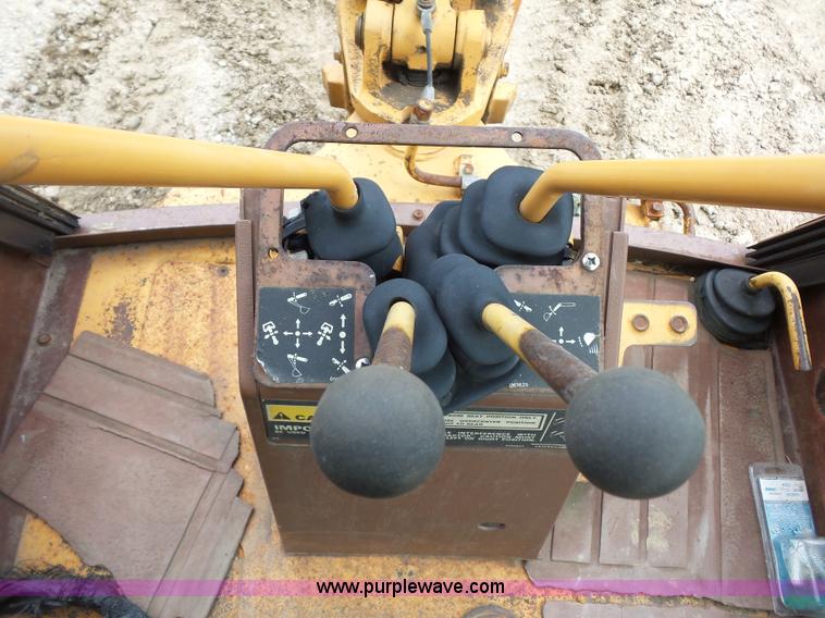 image for item AV9932 Case 580 Super K backhoe