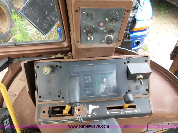 image for item AV9932 Case 580 Super K backhoe