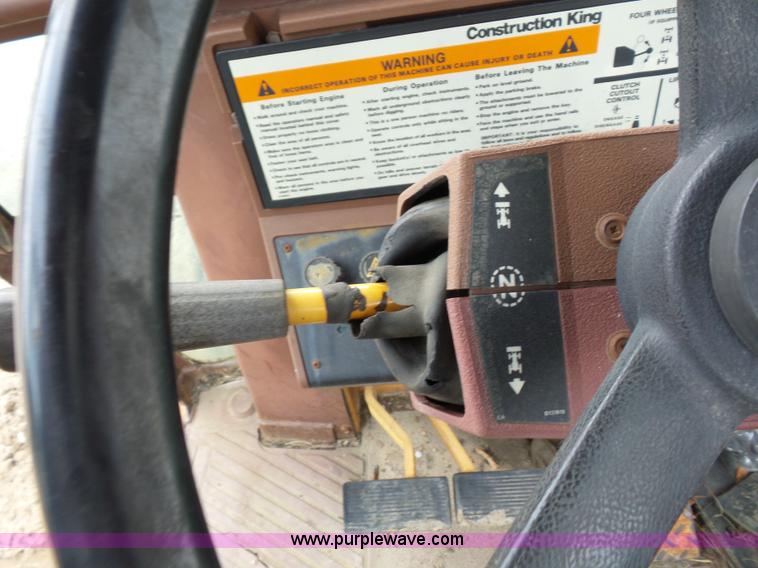 image for item AV9932 Case 580 Super K backhoe