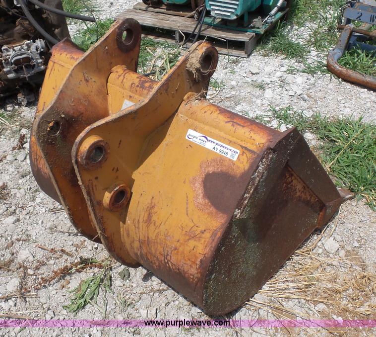 image for item AV9948 Case 580 backhoe bucket