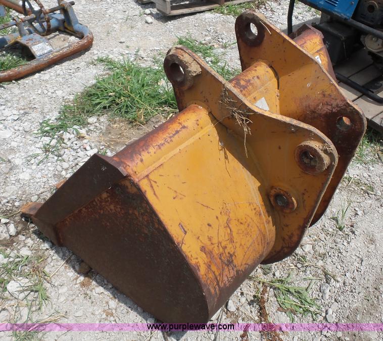 image for item AV9948 Case 580 backhoe bucket