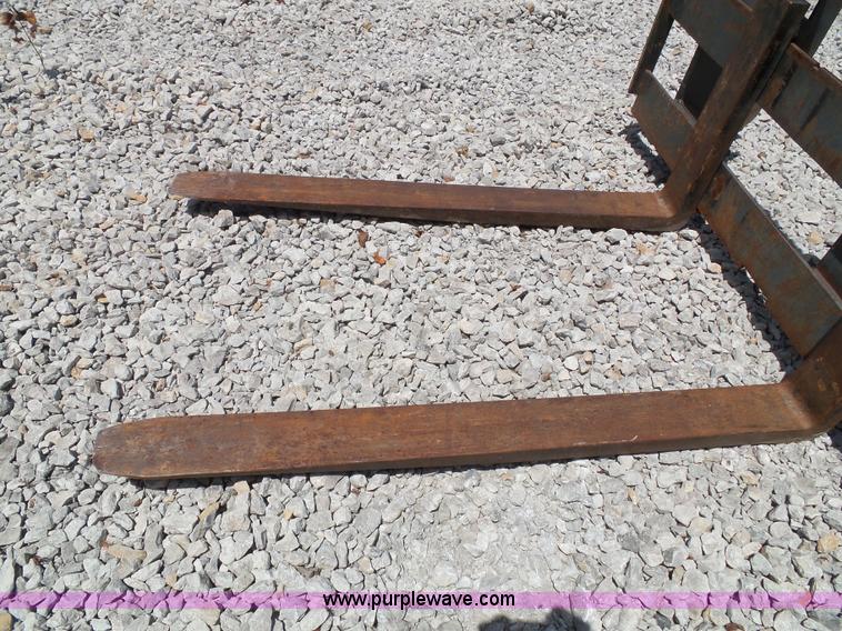 image for item BG9439 Backhoe forks