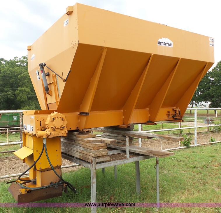 Henderson WSHX90X60 spreader bed in Crane, MO Item BM9709 sold Purple Wave