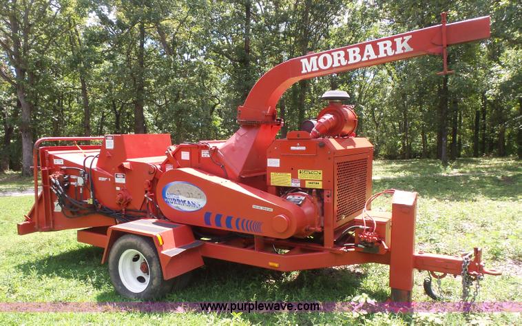 image for item BS9832 2001 Mobark Hurricane 2400XL brush chipper