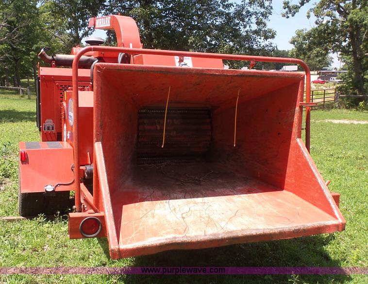 image for item BS9832 2001 Mobark Hurricane 2400XL brush chipper