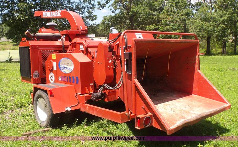 image for item BS9832 2001 Mobark Hurricane 2400XL brush chipper