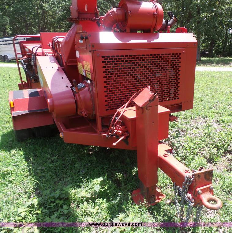 image for item BS9832 2001 Mobark Hurricane 2400XL brush chipper
