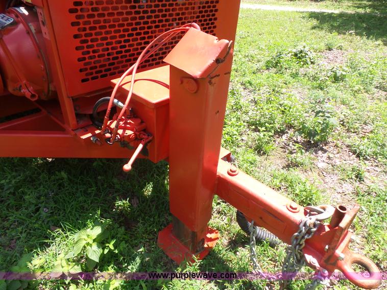 image for item BS9832 2001 Mobark Hurricane 2400XL brush chipper