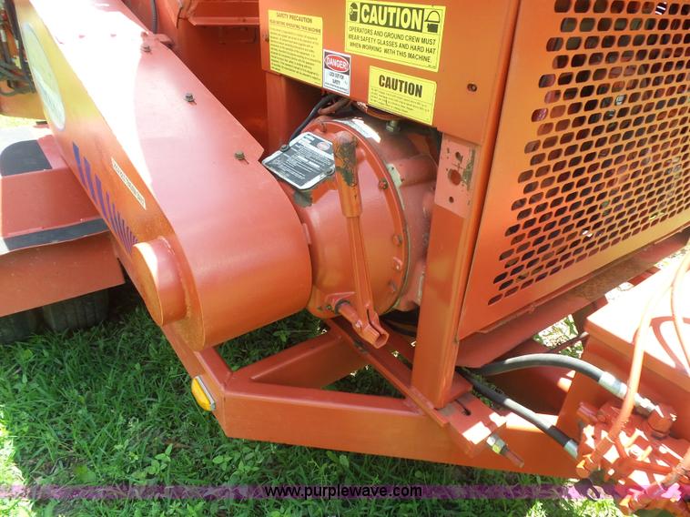 image for item BS9832 2001 Mobark Hurricane 2400XL brush chipper