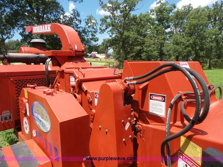 image for item BS9832 2001 Mobark Hurricane 2400XL brush chipper