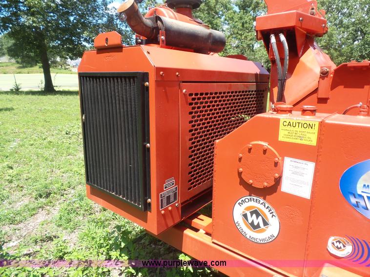 image for item BS9832 2001 Mobark Hurricane 2400XL brush chipper