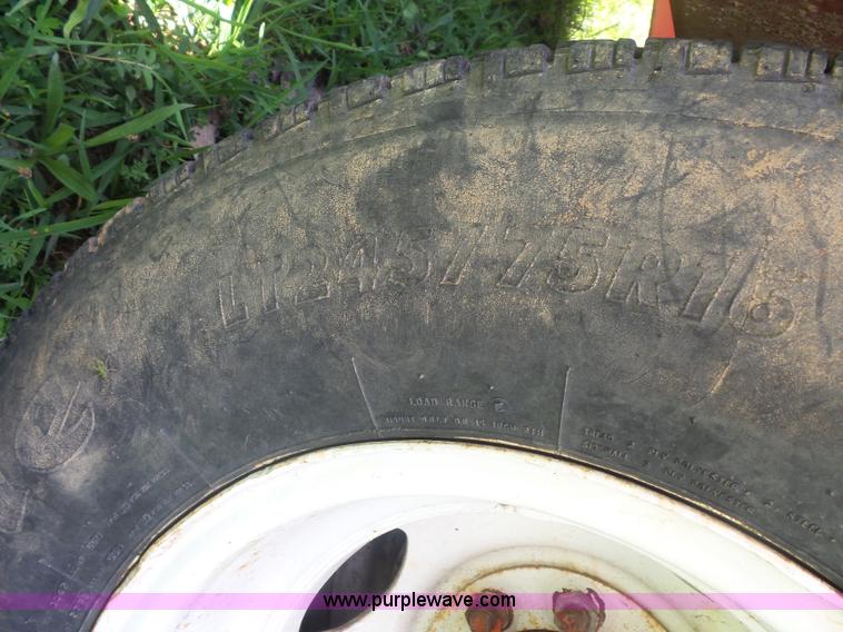 image for item BS9832 2001 Mobark Hurricane 2400XL brush chipper