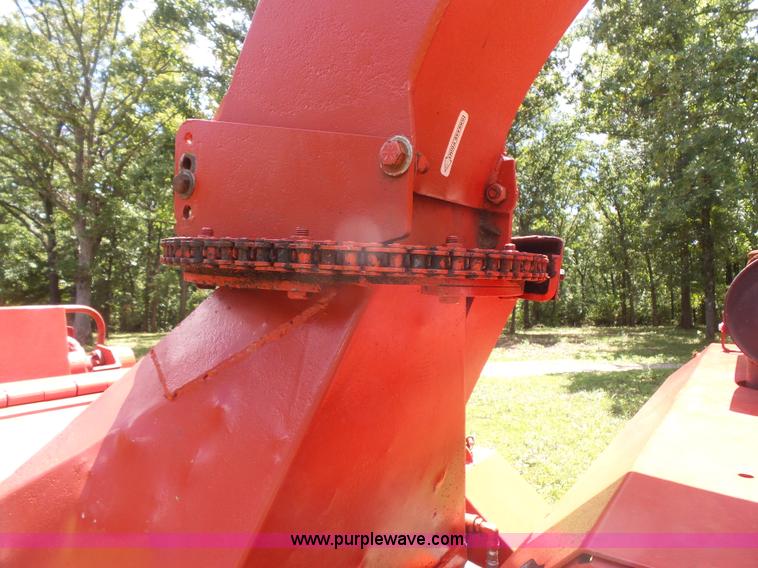 image for item BS9832 2001 Mobark Hurricane 2400XL brush chipper