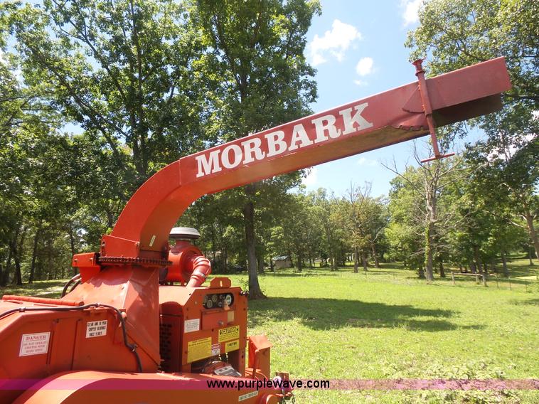 image for item BS9832 2001 Mobark Hurricane 2400XL brush chipper