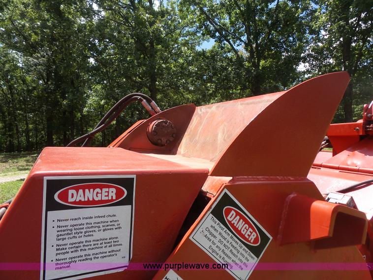 image for item BS9832 2001 Mobark Hurricane 2400XL brush chipper