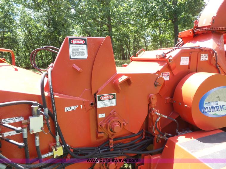image for item BS9832 2001 Mobark Hurricane 2400XL brush chipper