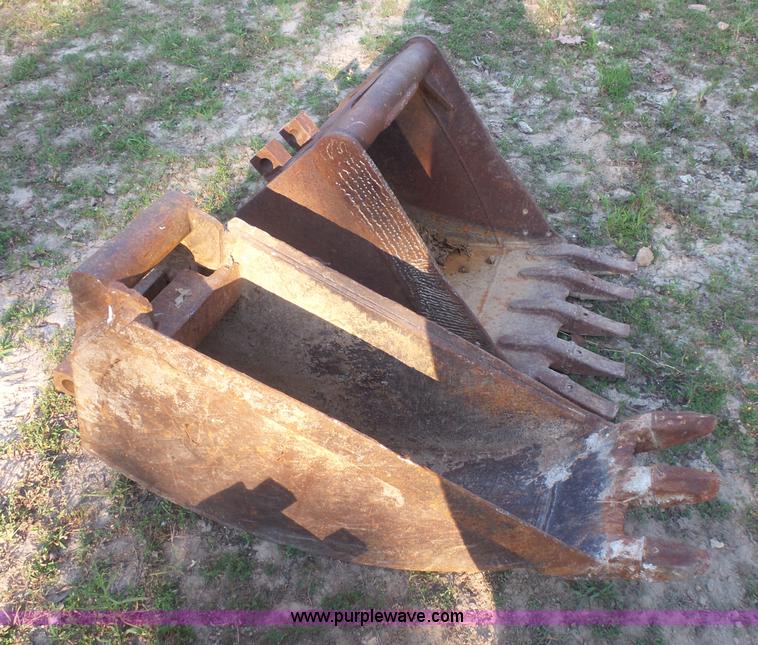 image for item BS9838 2002 Takeuchi TB145 compact excavator