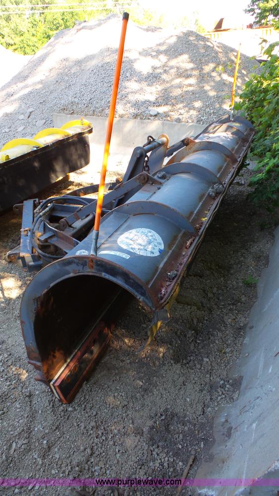 image for item BS9875 Henke snow plow