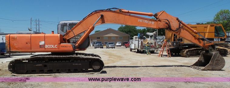 image for item BZ9761 1998 Hitachi EX200LC-5 excavator