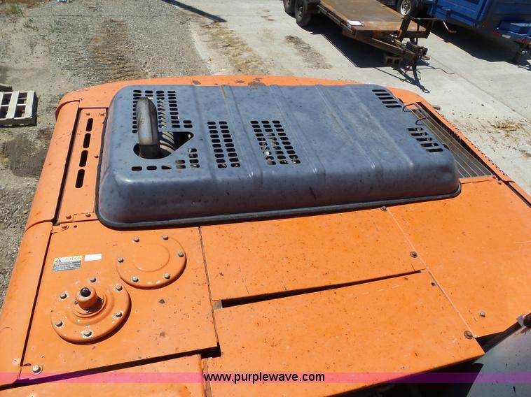 image for item BZ9761 1998 Hitachi EX200LC-5 excavator