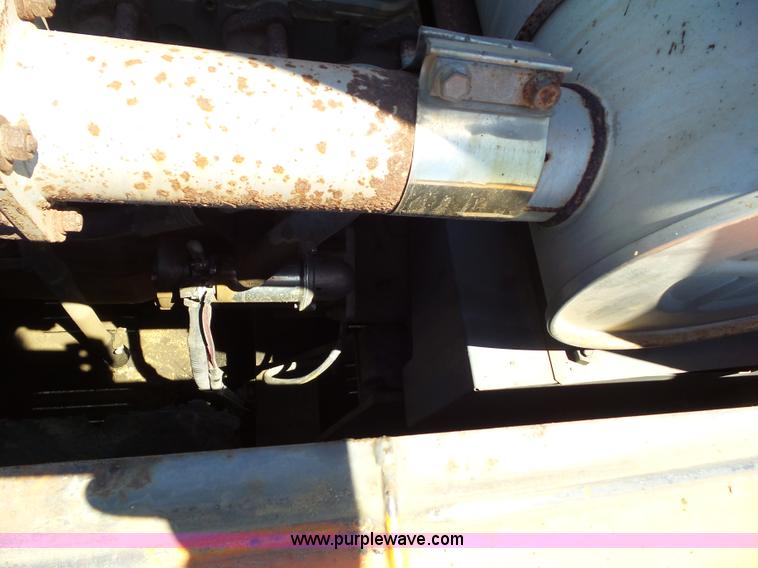 image for item BZ9761 1998 Hitachi EX200LC-5 excavator