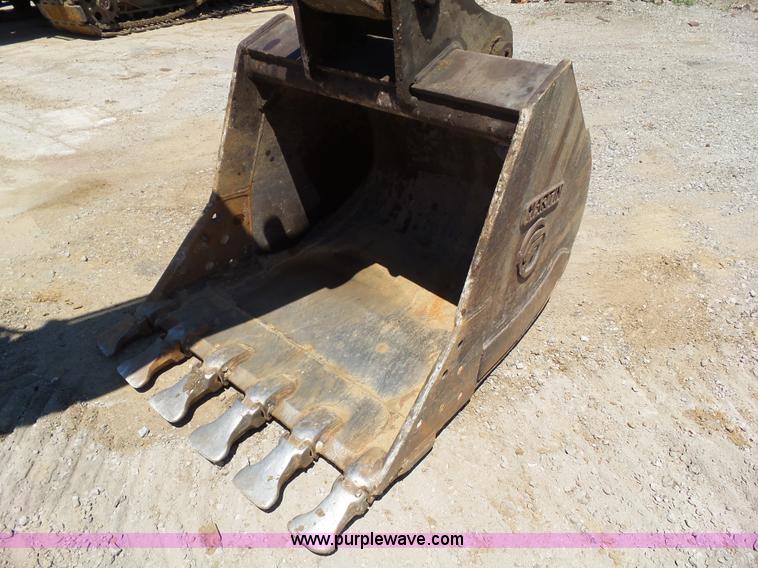 image for item BZ9761 1998 Hitachi EX200LC-5 excavator